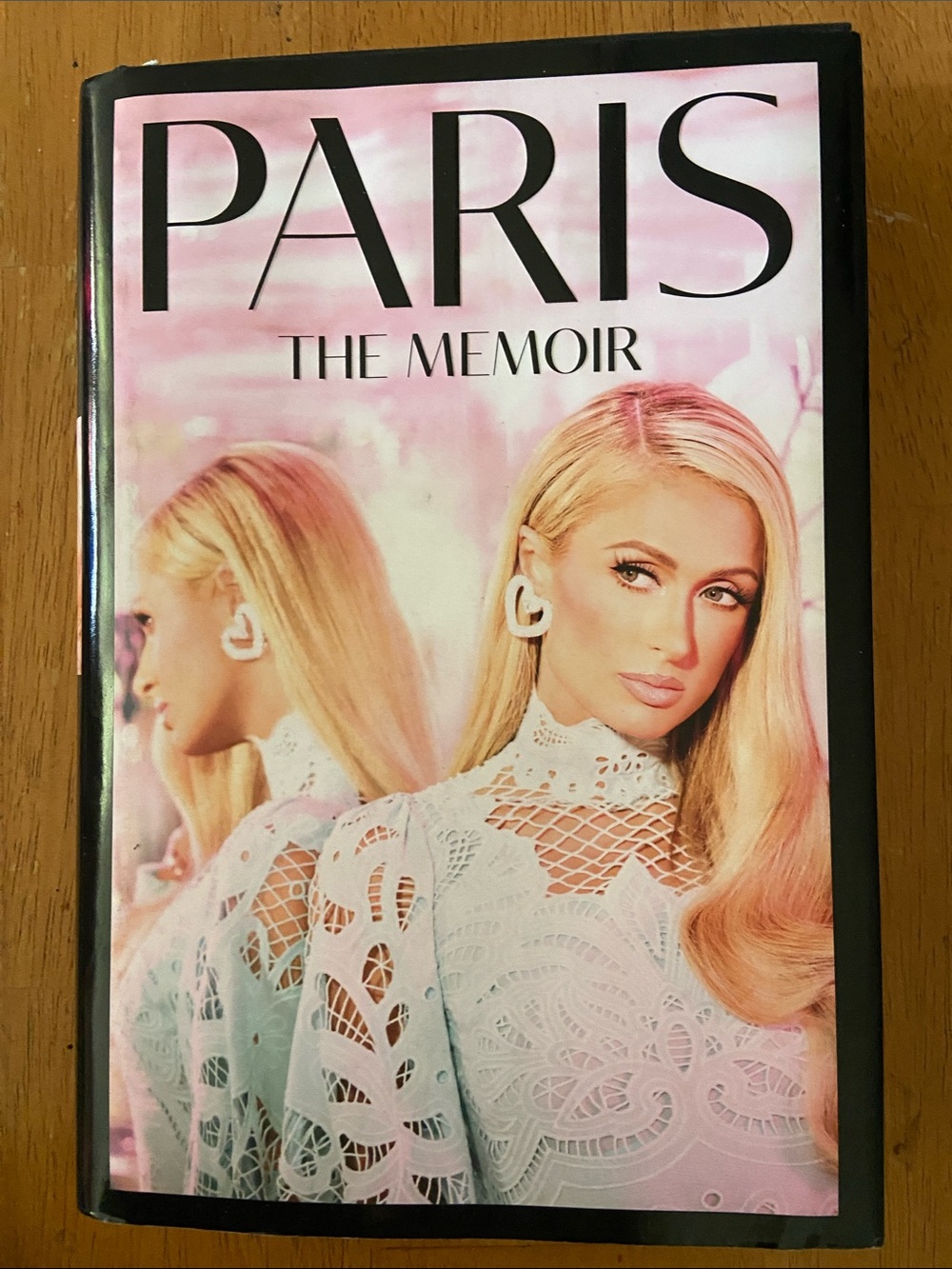 Paris Hilton The Memoir Hardcover Book Pink black Cover with photo of Paris bio